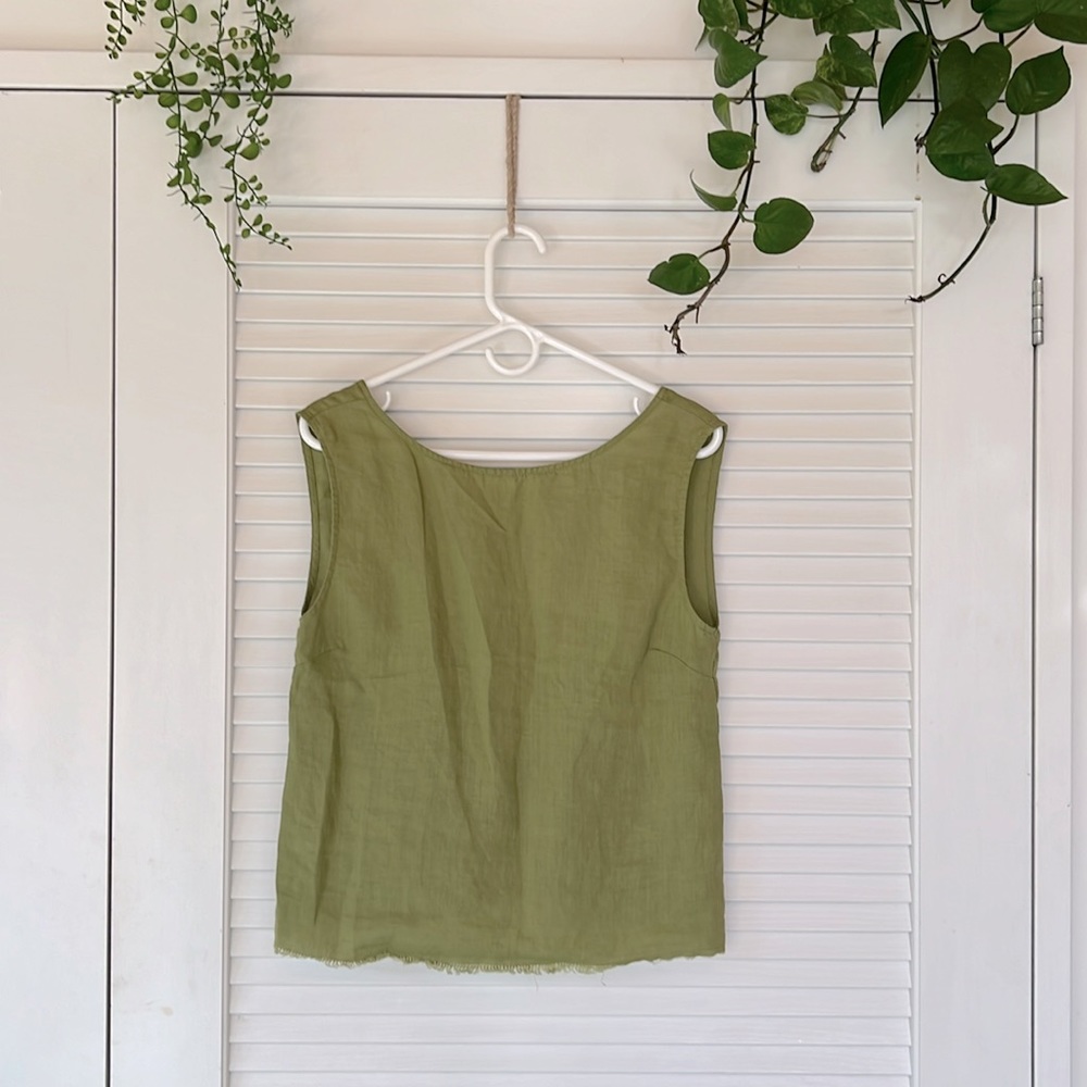 Reformation 💚 cute green top XS